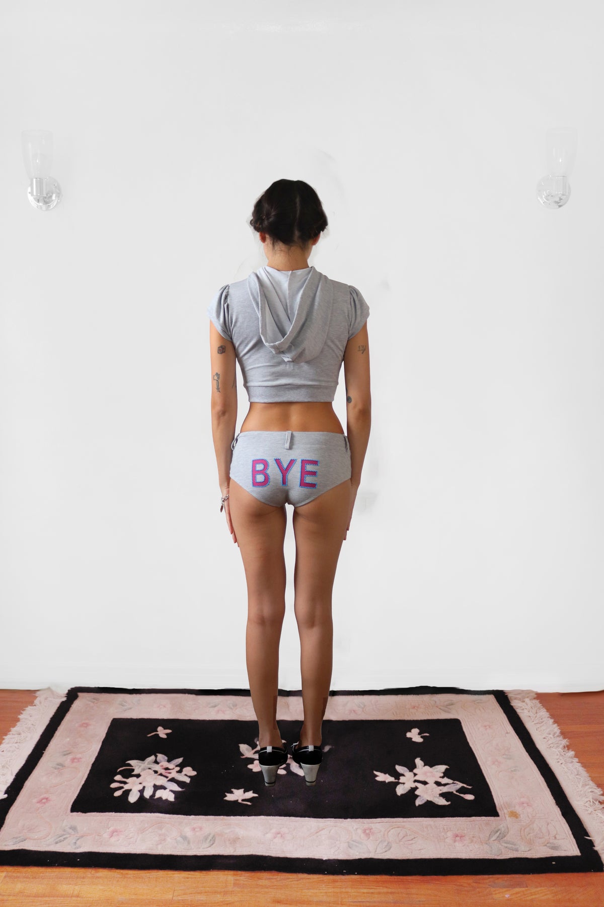 BYE HOT SHORTS